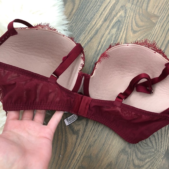 Victoria’s Secret Dream Angels lacy bra - Picture 2 of 3